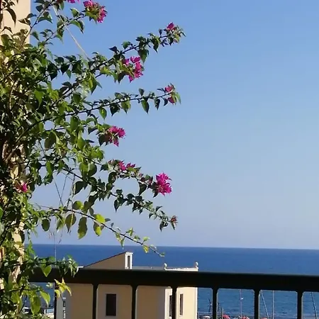 Appartamento Sea View Penthouse With Beautiful Terrace - Casa Verdi Jayanti Lido di Ostia